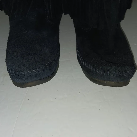 Minnetonka Black Suede Fringe Moccasin Pull-On Boots - US 8 - EUC - Picture 6 of 9